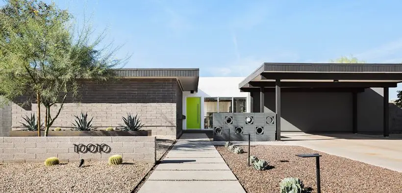 Midcentury beadle buddy - exterior front day