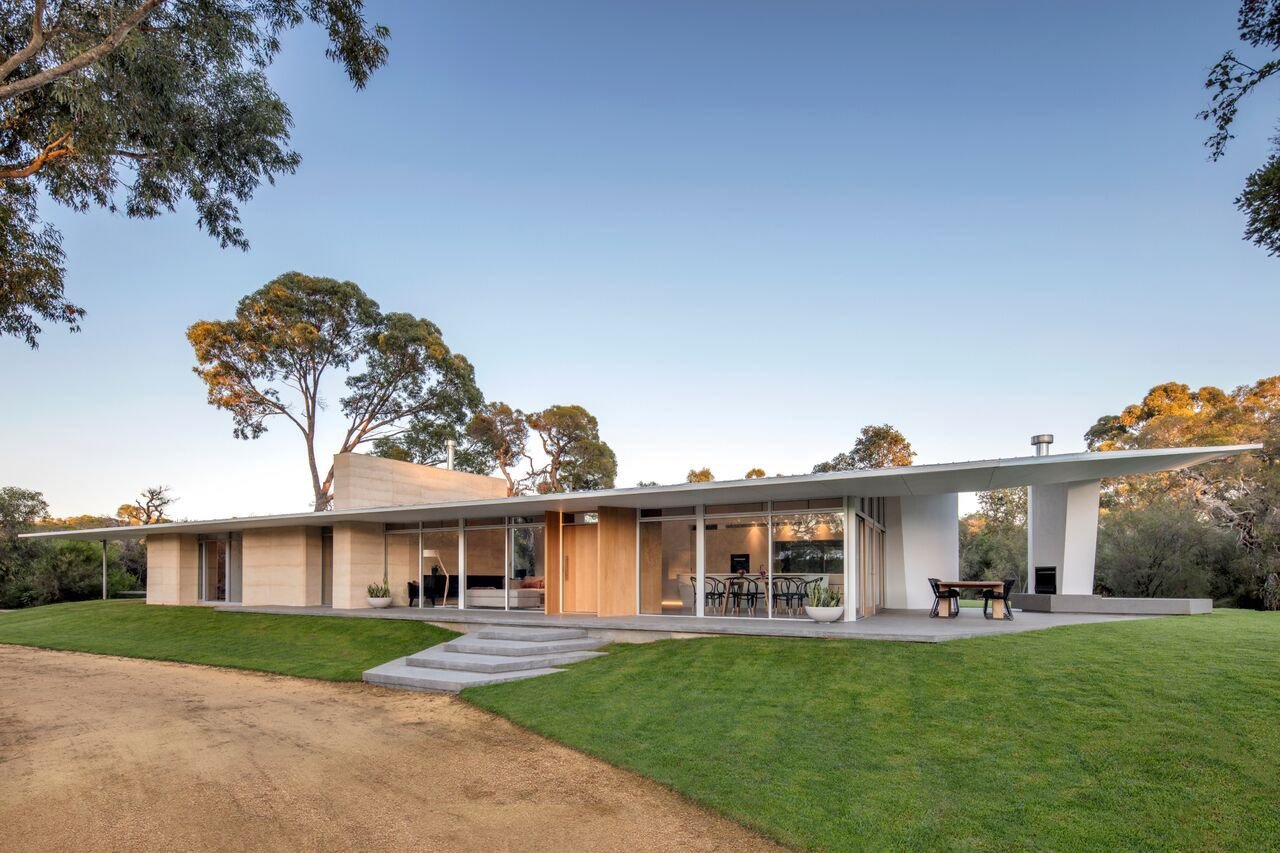 Modern House - Bartram RD - Mountford Architects - exterior front