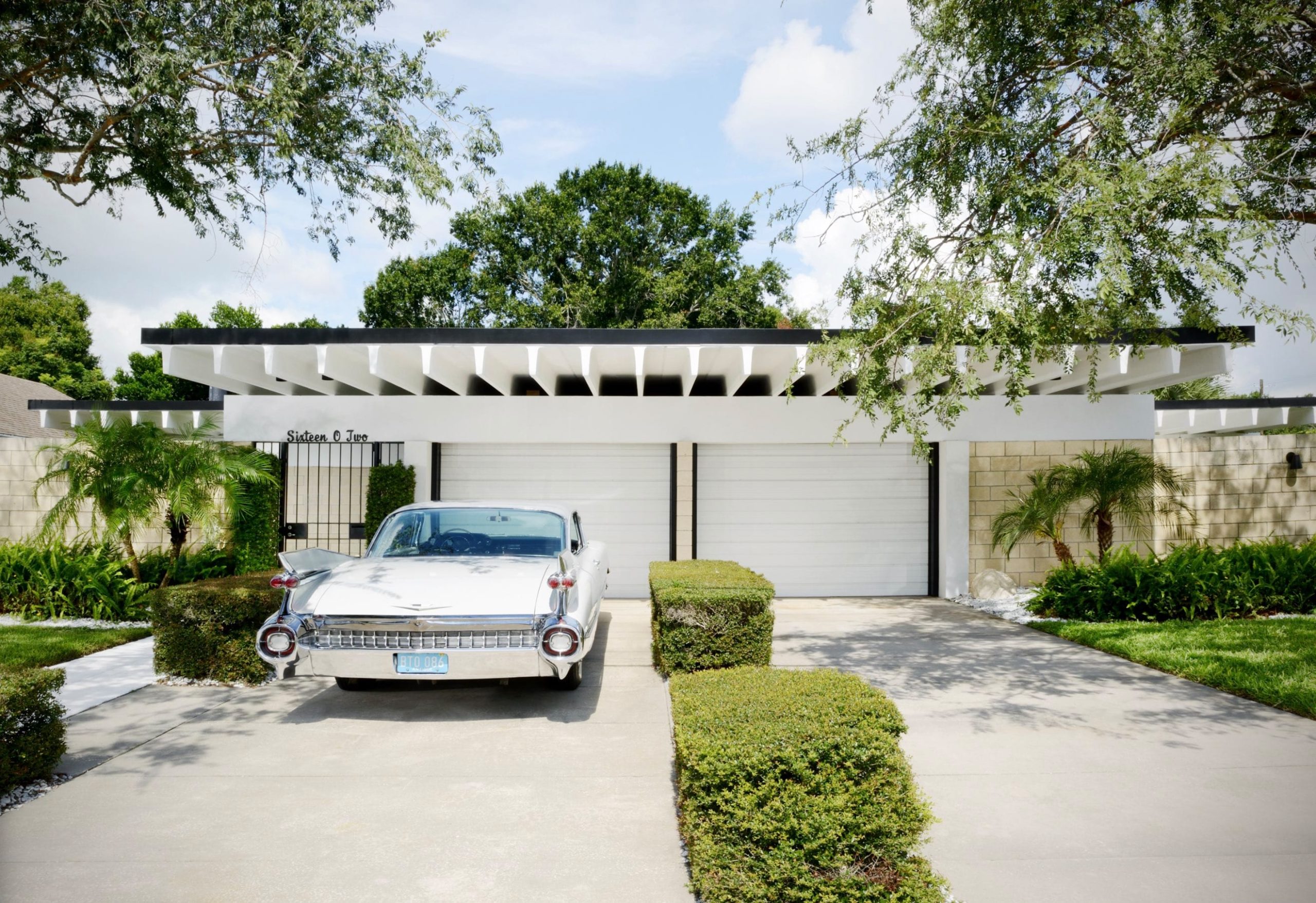 Christopher florentino - midcentury home Florida - exterior Cadillac