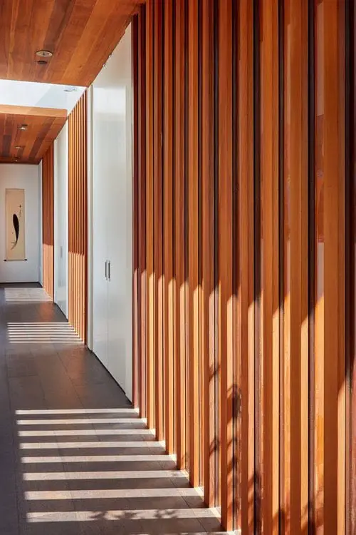 Cheng-Reinganum contemporary House - Swatt Miers Architects - interior corridor