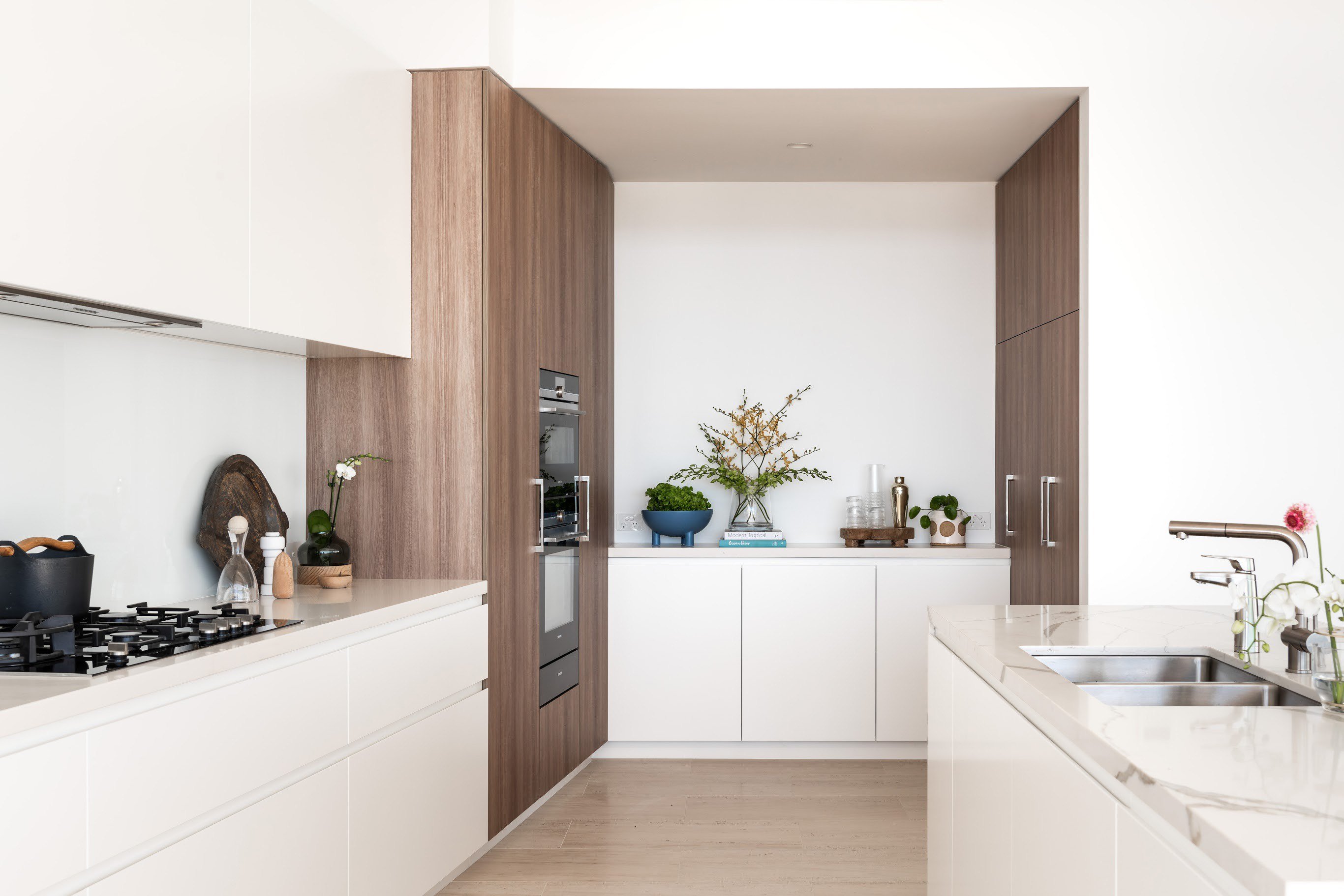 Modernist apartments - Overton Terraces - Braham architects - kitchen