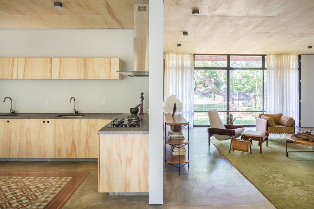 Modernist family home brazil -  kitchen