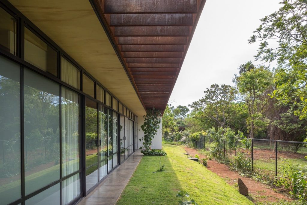 Modernist family home brazil -  exterior