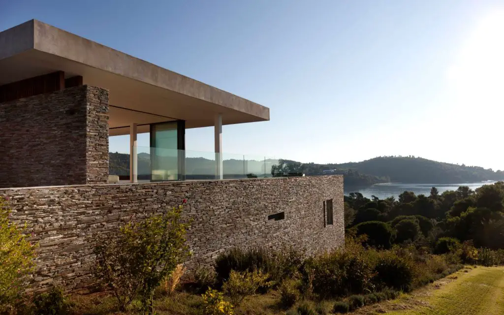 Modernist house in Greece - architect K Studio - exterior view