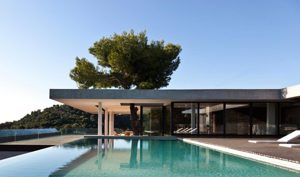 Modernist house in Greece - architect K Studio - pool