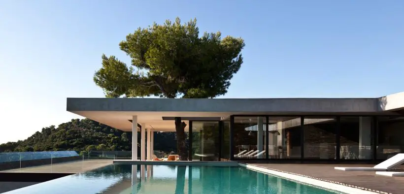 Modernist house in Greece - architect K Studio - pool