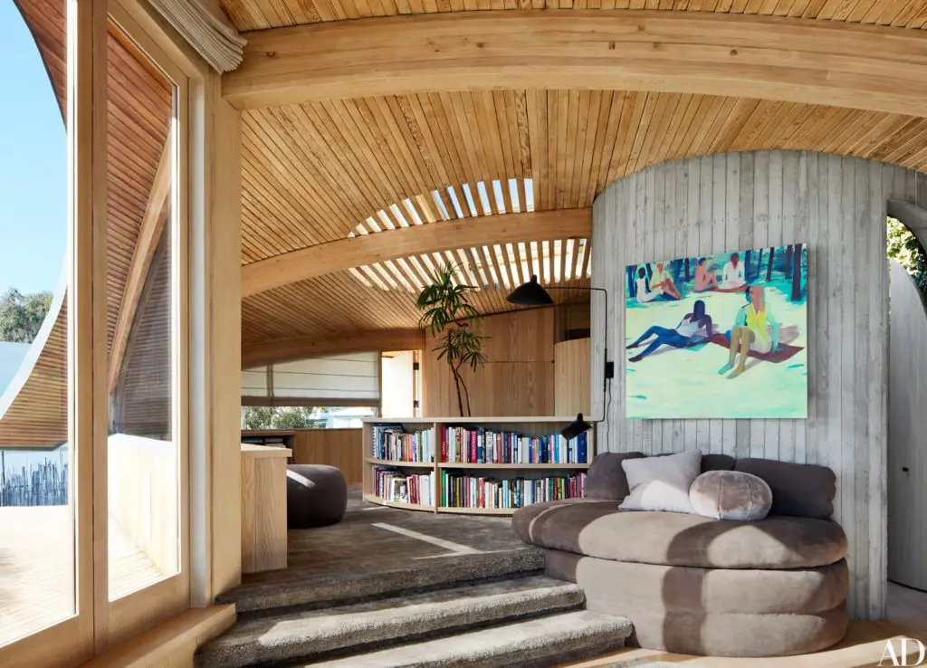 John Lautner - Carbon Beach House renovation - living room