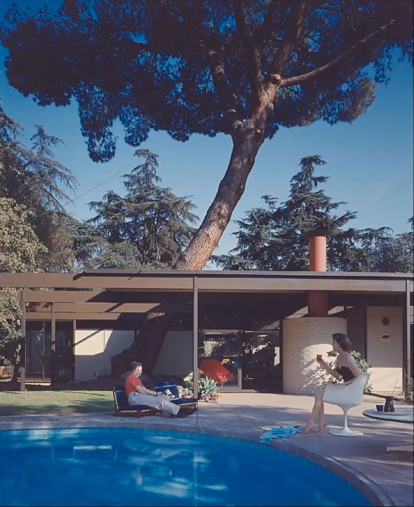 Case Study Home #20 / Bass House, 1958 Altadena, CA / Buff, Straub and Hensman, architects © Julius Shulman
