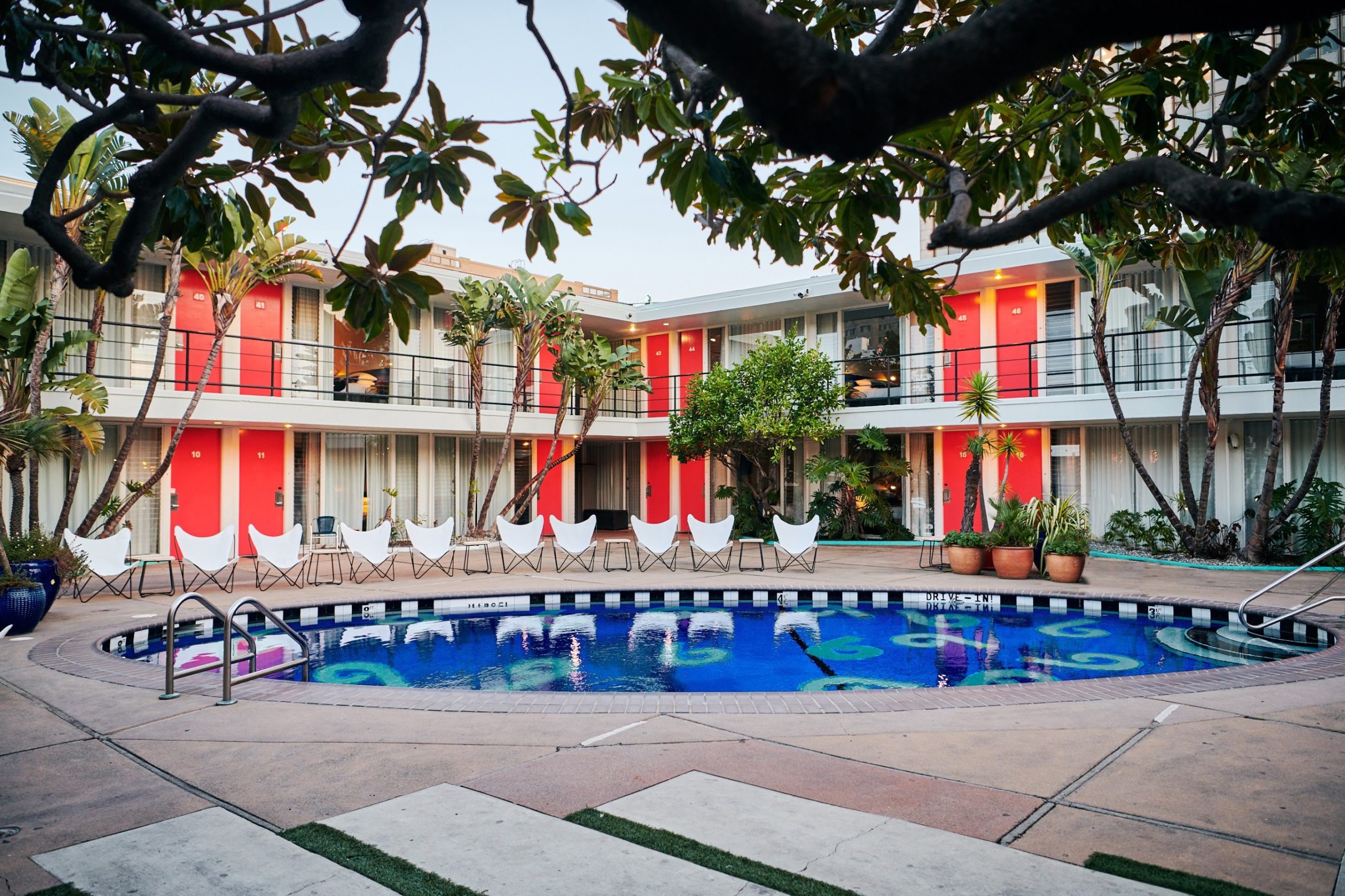 San Francisco - The Phoenix Hotel renovated by Liz Lambert - pool view