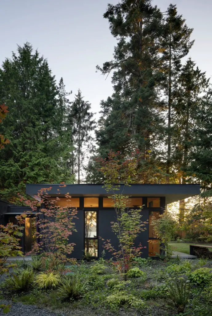 Hood Cliff Retreat - Wittman Estes Architecture - exterior