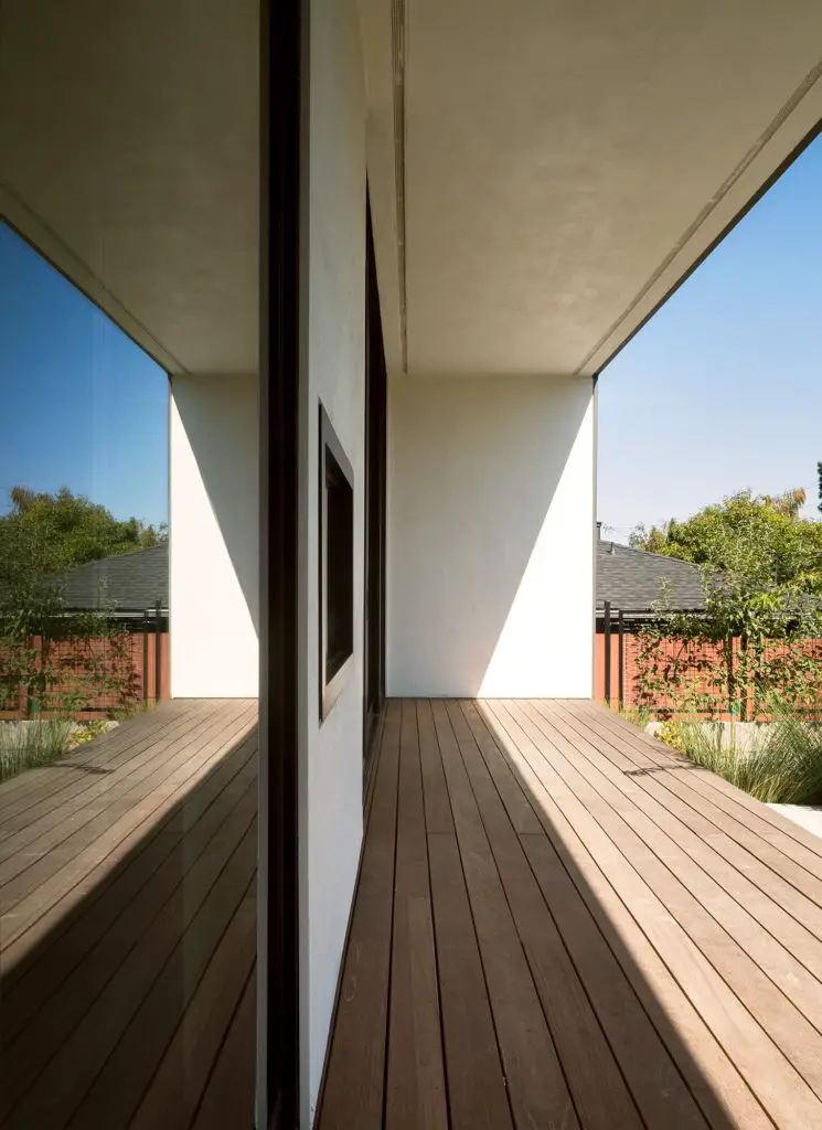 Modern ranch-style bungalow renovation - Terrace