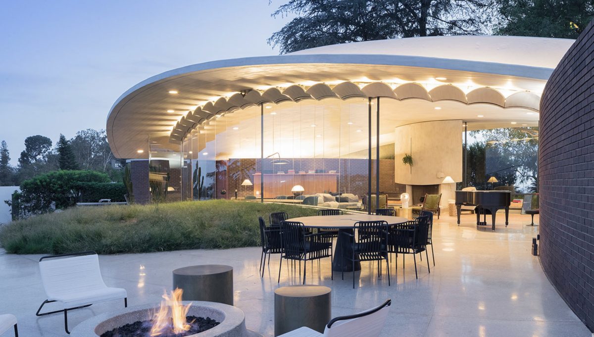 Silvertop Modern Home by John Lautner