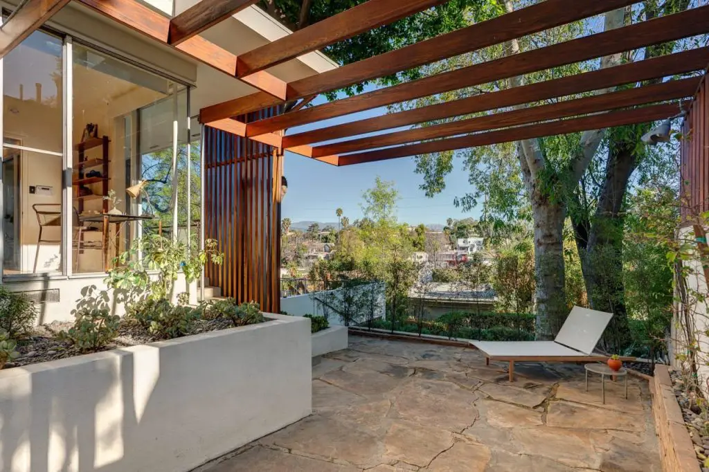 The Salkin House by John Lautner - terrace