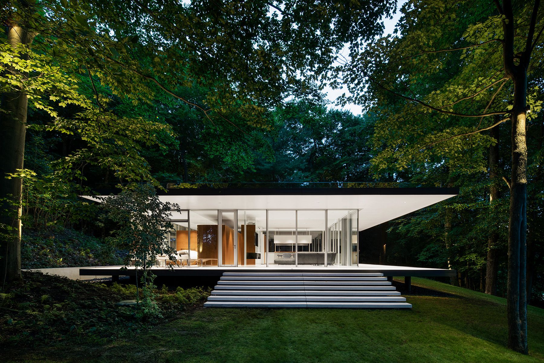 Modernist pavilion - architect Daoust Lestage - Canada