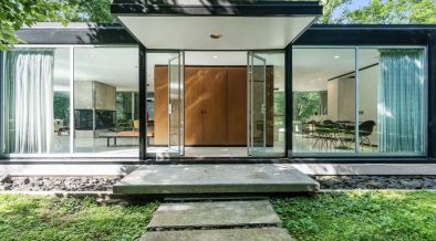 Modernist house in Amonk New York