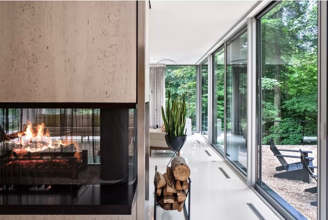Modernist house in Amonk New York -