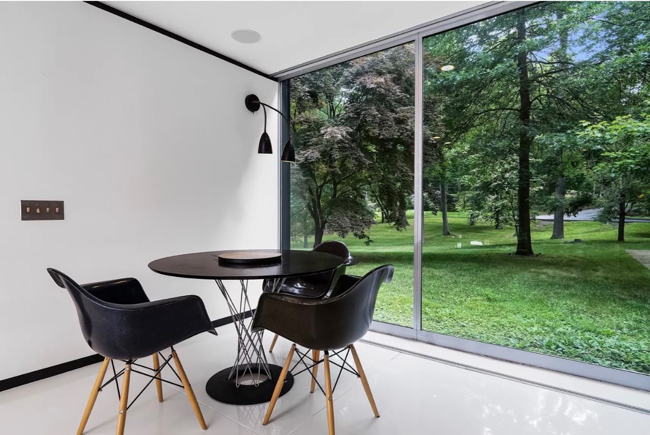 Modernist house in Amonk New York -