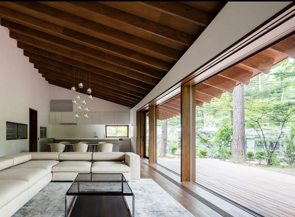 Modernist Weekend Villa in Karuizawa -