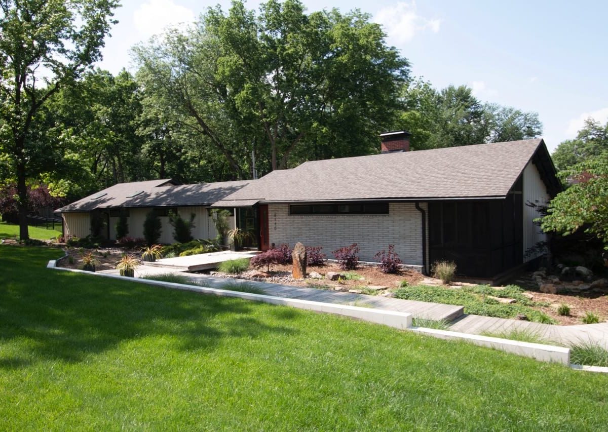 Midcentury Modern Homes & Contemporary Style Houses