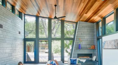 Ridgewood Residence by Matt Fajkus Architecture. Photo by Leonid Furmansky