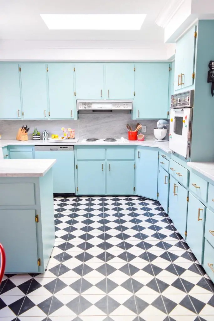 Ariel Garneau's Midcentury Kitchen