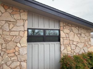 Midcentury house facade color