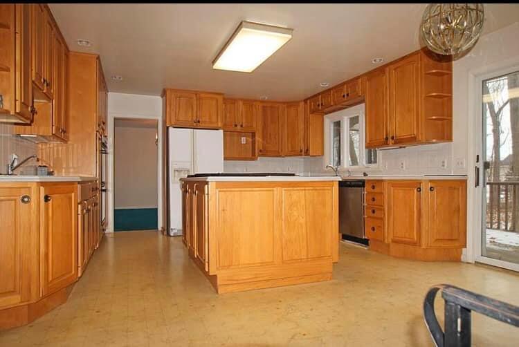 Midcentury kitchen linoleum floor