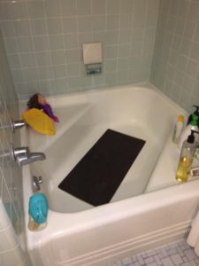 Midcentury tub