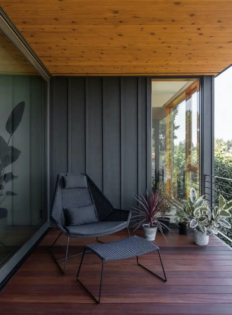 Irwin Caplan’s Laurelhurst - balcony