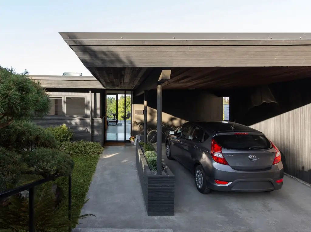 Irwin Caplan’s Laurelhurst -