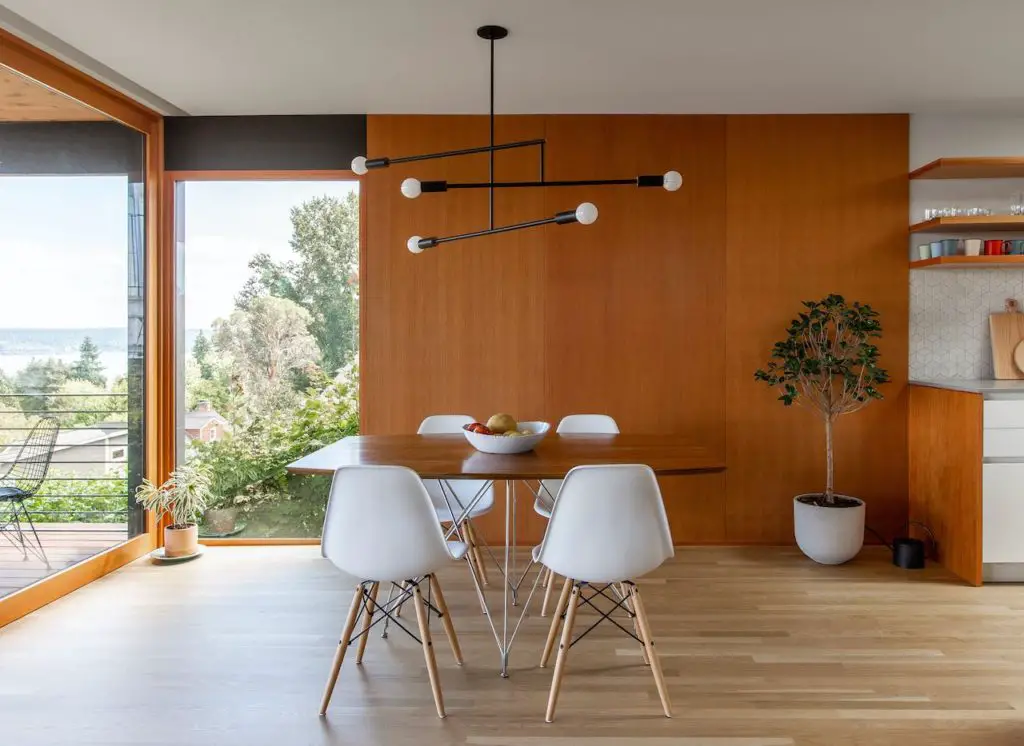 Irwin Caplan’s Laurelhurst -