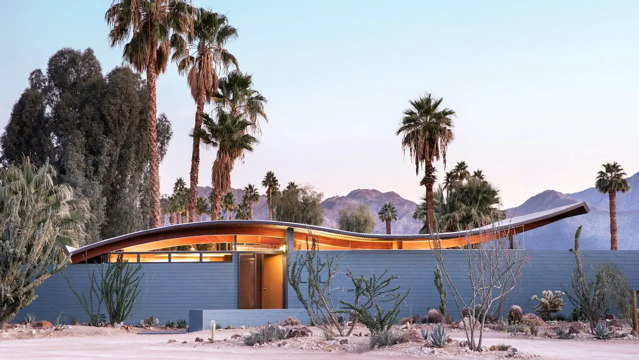 Midcentury Wave House