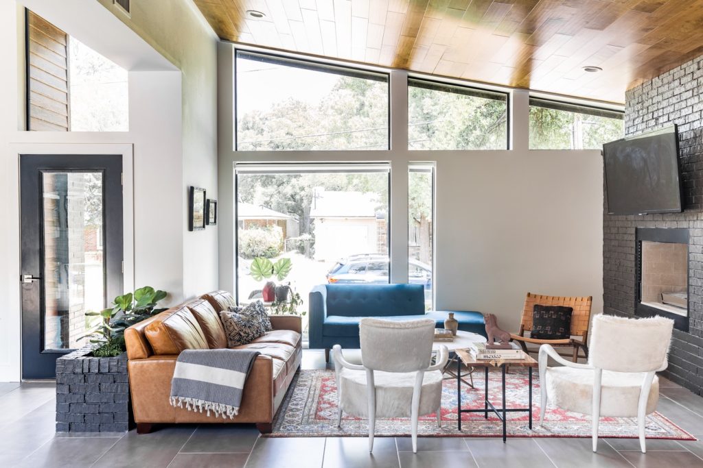The Fort Worth House Wears A Timeless Midcentury Look - Mid Century Home