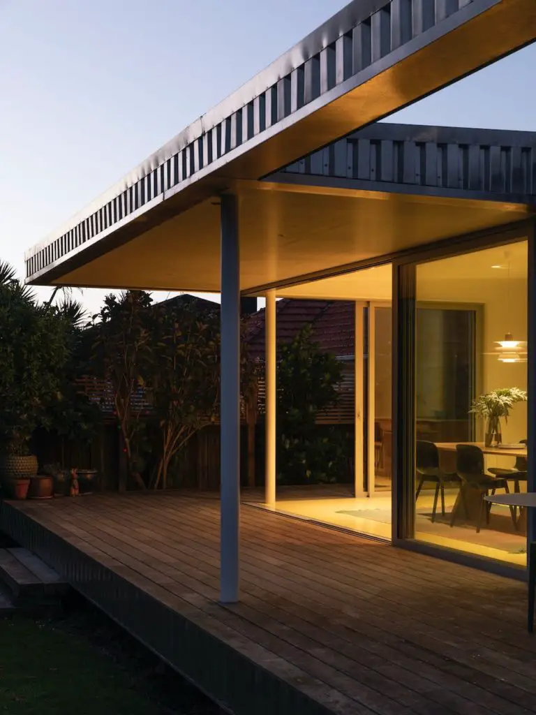 Yolk House