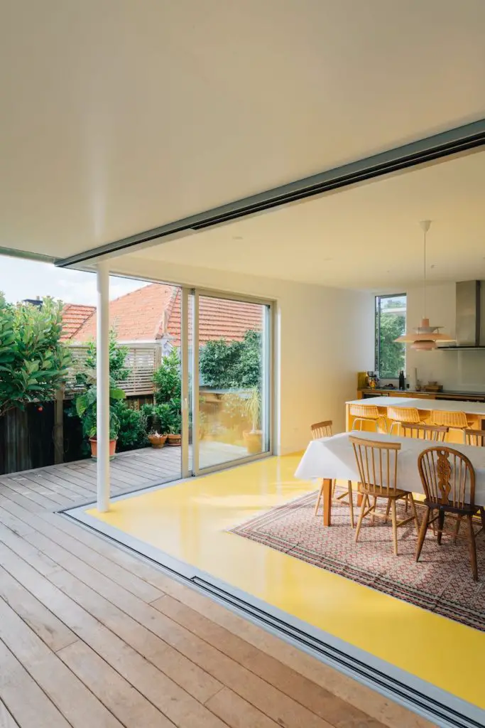 Yolk House