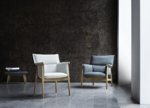 Embrace Lounge Chair - Carl Hansen - EOOS