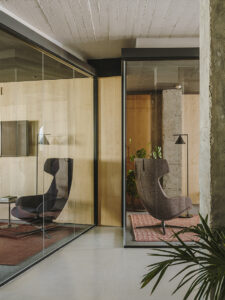 Aston Club Chair - Arper