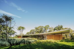 contemporary modernist house Brazil