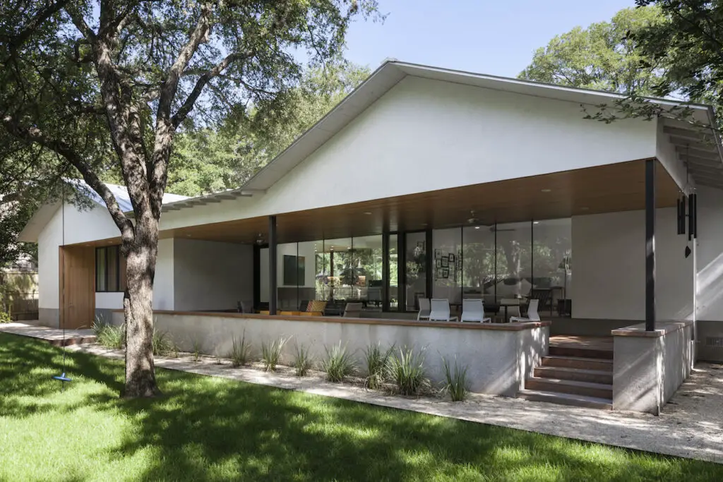 Simple modern home texas