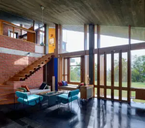 Aalloa House