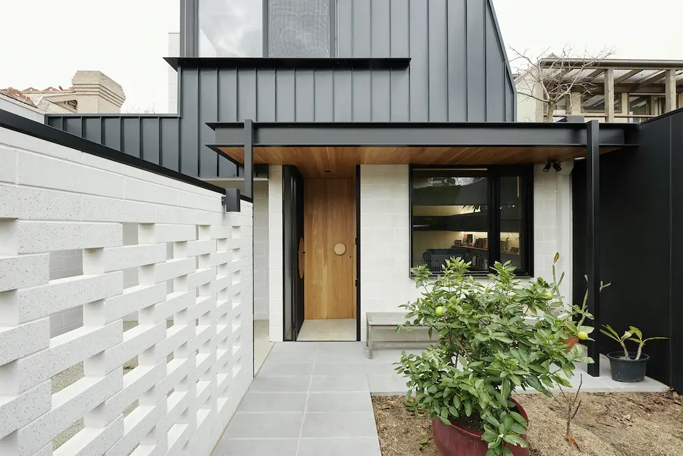 Kew Courtyard House