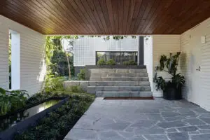New Modern Caulfield House