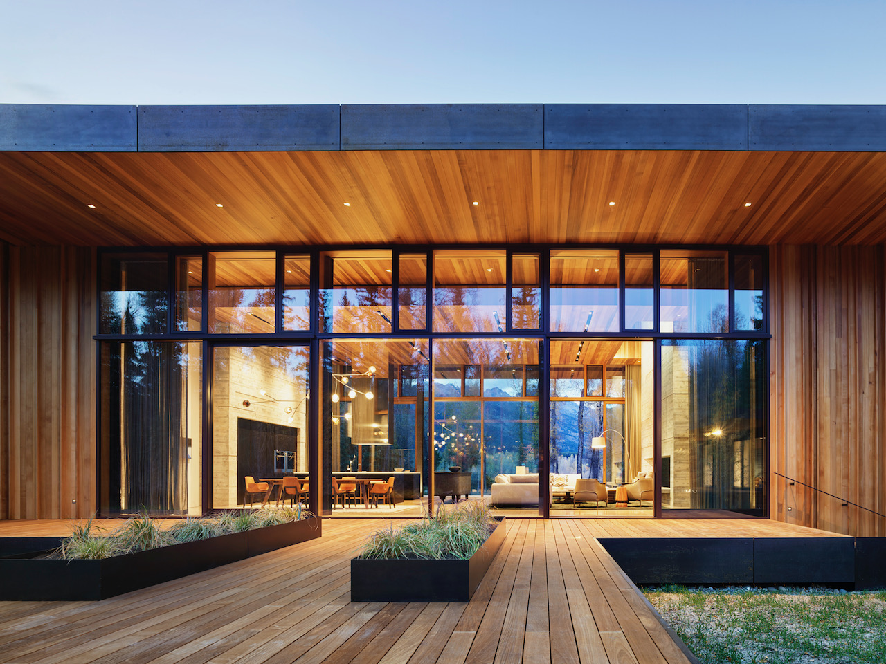 This Minimalist Home Balances Toughness with Warmth - Mid Century Home