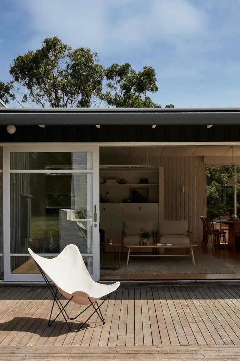 A Sensitively Updated Australian Midcentury Home - Mid Century Home
