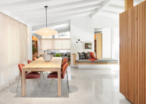 Timeless midcentury home Elegance - dining room