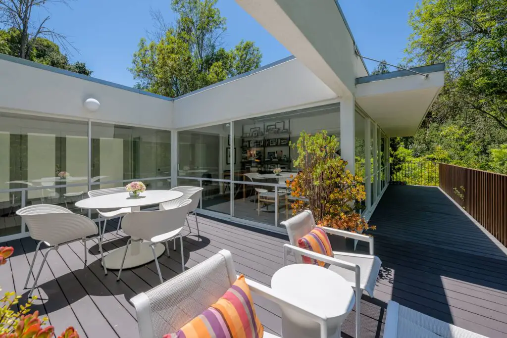 midcentury house for sale - terrace