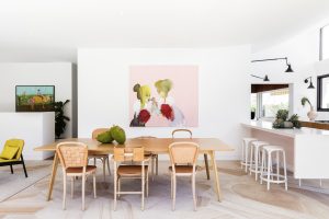 Midcentury glamour house in Australia - dining-area