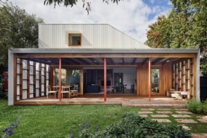 A modern Art Deco home extension - backyard