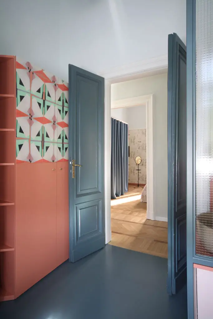 Interior design - midcentury apartment - hallway