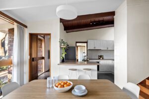 Midcentury home for sale Eaglemont - kitchen